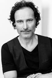 Melany Bernier Photographe — Portraits du comédien Marc Thibaudeau par la  photographe et portraitiste Melany Bernier