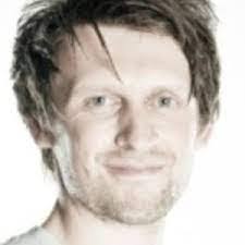 Alexander Pinter's Instagram, Twitter & Facebook