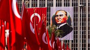 Kemal ataturk tidak diterima bumi. 13 Fakta Makam Ataturk Bapak Orang Turki