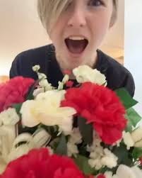 #ICHYCHARLOTTE: Loved seeing everyone’s outfit for A Flair For The Dramatic  from last nights show in Charlotte, NC 🥀,