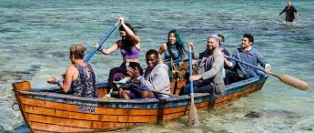Winners at war premiered on february 12, 2020, during the 20th the first u.s. Wednesday Feb 20 Survivor Hits Season 38 With Edge Of Extinction