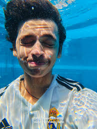 Underwater Selfies? Easy with OPPO Reno13 Pro IP69 Power!