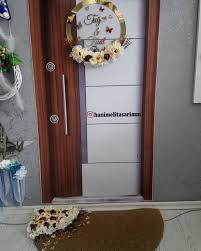 Pleksi Kapi Susu Panosundaki Pin