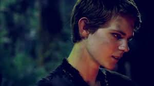 I Don T Understand Why The Bad Guys Have To Look So Good Robbie Kay Peter Pan Peter Pan