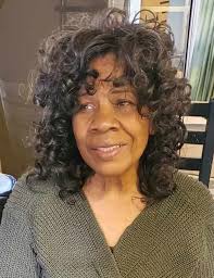 Dianne Moses's Instagram, Twitter & Facebook