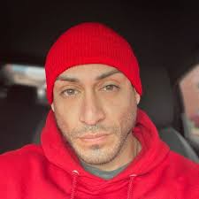 Johnny Arias (@j.arias87) • Threads, Say more