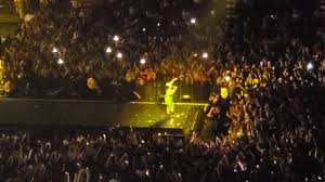 Billie Eilish Live Bad Guy American Airlines Arena Miami 3 9 20 2020 Where Do We Go Tour Youtube Billie eilish took a large jab at patriarchy, and its take on body shaming during a live concert appearance and fans are loving it. billie eilish live bad guy american airlines arena miami 3 9 20 2020 where do we go tour