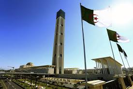 Tous les journaux algeriens en arabe et en francais sur le net sur votre ordi. Algerie Trois Ans De Prison Pour Un Universitaire Qui A Offense L Islam Valeurs Actuelles