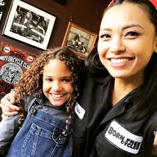 Tune in to @shameless tomorrow to catch me playing Xan, @hellofromlevy  (Eddie's) niece! Another great time