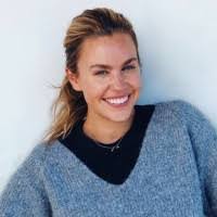 Jillian Sheridan's Instagram, Twitter & Facebook