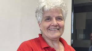 Glasgow hospital volunteer says singing to older patients is 'best part of  her week'