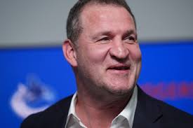 Saison annulée sans vaccin ? Trop tôt pour décider, dit la LHJMQ