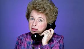 Muore a 96 anni Ruth Westheimer, la sessuologa più famosa del mondo,  sopravvissuta all'Olocausto