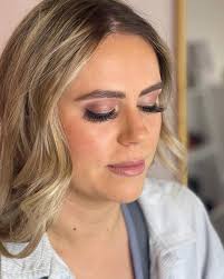All glammed up for a wedding for this beauty 🥰 @bronwyn.duggan  @gorgeouscosmeticsofficial @morphebrushes @klaracosmetics