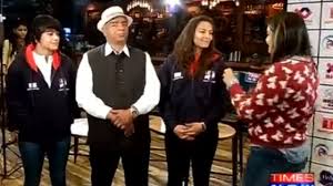 Vinesh phogat celebrates after winning the gold medal in women's freestyle 50 kg wrestling at the every time vinesh phogat wins a medal for india, a cheer should be raised to her father who dreamt. Mahavir Singh Phogat With Geeta And Babita Phogat Real Dangal Stars Interview Youtube