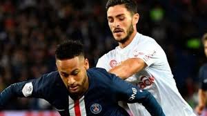 Football tips for paris sg v reims our suggested bet prediction tip for this ligue 1 game located in france is a home win for paris sg.paris sg has 1.12 odds to win the football match, odds provided by probably the best online bookmaker, william hill.if you want to bet on this soccer game, our advice is to bet on a home win for paris sg. Paris St Germain 0 2 Reims French Champions Lose At Home Ghana Latest Football News Live Scores Results Ghanasoccernet