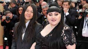She is renowned for opening her own fashion brand for plus size people. Beth Ditto Als Dunne Wurde Sie Netter Behandelt Promiflash De
