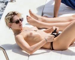 Thin-legged actresses Corley and Richards nude