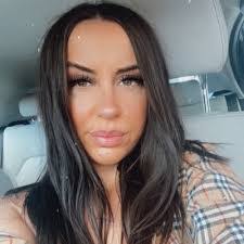 Sam Krause's Instagram, Twitter & Facebook