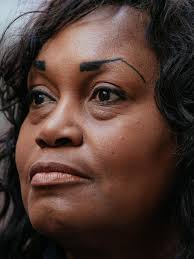 Une Afro-Américaine accuse Harvard "d'exploiter" les photos de ses ancêtres  esclaves