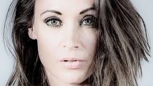 Kim Robson's Instagram, Twitter & Facebook