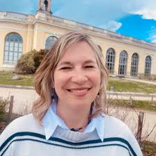 🪐🙌🍀 The biggest financial decisions you'll ever make have nothing to do  with money. Who you marry, how you treat your body, how you spend free time  and who you spend time