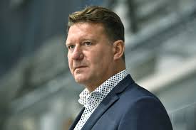 Djurgårdens tränare hoppar av