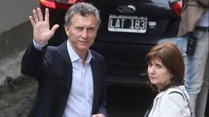 Su jefe mauricio macri ya se había expresado en más de una oportunidad sobre el gasto que para patricia bullrich que el laboratorio pfizer hubiera pedido un seguro de caución que incluyera bienes pero como a bullrich le encanta jugar el límite con el único objetivo de generar polémica y que se. Patricia Bullrich Defendio El Viaje De Macri A Paris Fue A Trabajar Eldoce Tv
