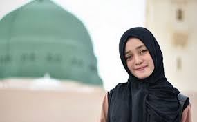 Gambar seller baju gamis remaja polos jual gambar di. 5 Gaya Hijab Keren Ala Veve Zulfikar Bintang Film The Santri Okezone Muslim