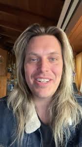 Riley Bray (@peacedrone) • Threads, Say more