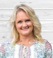 Natalie Adkins's Instagram, Twitter & Facebook