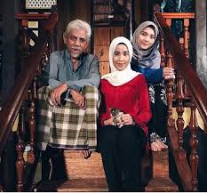 Kelmarin cinta ( shukri yahya dan reen rahim). Makmum Yang Paling Aku Cinta