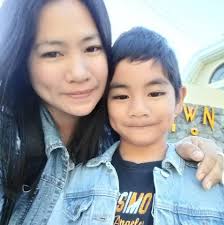 Pansin mo ba na kahit nasa MAHIRAP kang sitwasyon NAKAKARAOS ka pa din  Isang PATUNAY na hindi ka pinapabayaan ni GOD." Amen😇❣️