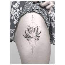 Instagram Photo By Jakub Nowicz Jun 27 2016 At 7 25pm Utc Tattoo Designs For Women Flower Thigh Tattoos Flower Tattoo On Ribs