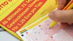 Alle 6.215 lottoziehungen, lottozahlen beim lotto 6 aus 49 bis zum 12.05.2021. Lotto Am Samstag 20 02 2021 Das Sind Die Aktuellen Gewinnzahlen Verbraucher
