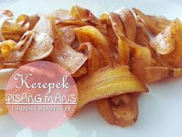 Sebenarnya kalau dibandingkan dengan olahan pisang yang lain, cara membuat keripik pisang bisa dikatakan sedikit rumit. Resepi Kerepek Pisang Pedas Manis