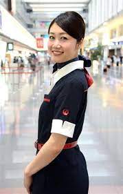日本航空の客室乗務員制服 機内業務の暑さ対策なども考慮し ワンピースには半袖が採用された 同社提供 jal 制服 客室乗務員 世界中のキャビンアテンダント