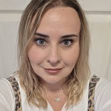 Boots closed until later. If anyone finds out when it opens I'd really  appreciate a comment. I have two sets of antibiotics to collect xx