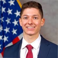 300+ perfiles de «Debello»