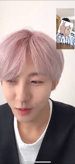 5m ratings see more posts like this on tumblr. Renjun Pics On Twitter 200614 Yizhiyu Online Fansign Event C æˆ'çš„çˆ±å¥½æ˜¯ç»™èŠ±æµ‡æ°´è¯¶on Weibo More Pink Hair Renjun