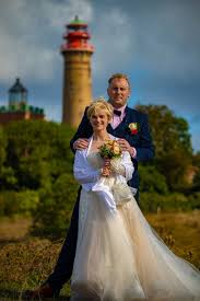 Heiraten Im Leuchtturm Auf Rugen Hochzeitsfotograf Fotograf Hochzeit Heiraten Am Strand
