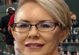 Andrea Schauer's Instagram, Twitter & Facebook