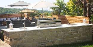 Now that you know a cottage kitchen is all about natural materials, perfectly curated pieces and original architectural features, take a look at our favorite ideas. Outdoor Kitchen Ideas