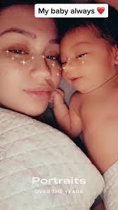 Erika Ainslie's Instagram, Twitter & Facebook