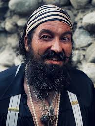 Minx" Relaying news of a wayward snake (TV Episode 2022)