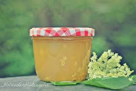 Holunderblutengelee In 2020 Holunderblutengelee Mit Apfelsaft Holunderbluten Rezepte Gelee