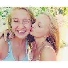 Lily Andersen (lilypootion)