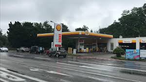 Shell tankstelle zeitz is feeling happy. Grosseinsatz Nach Uberfall Auf Shell Tankstelle In Karlsruhe Neureut Tater Auf Der Flucht