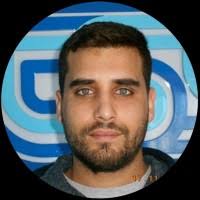 30+ perfiles de «Adrian Trigo»