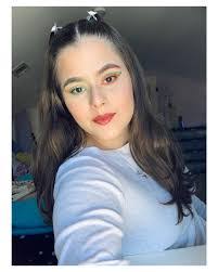 Alba Mera's Instagram, Twitter & Facebook